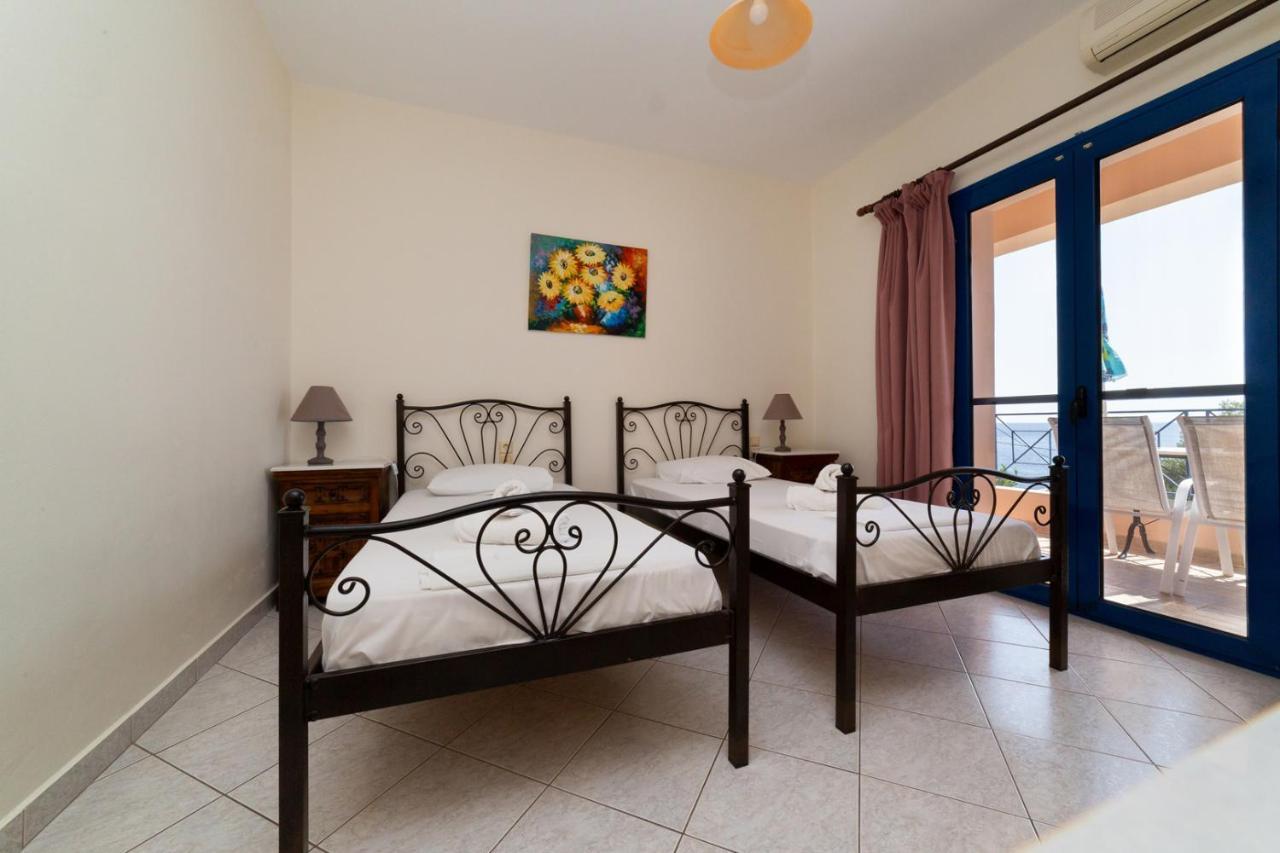 Natassa Apartments Agia Efimia Exterior photo