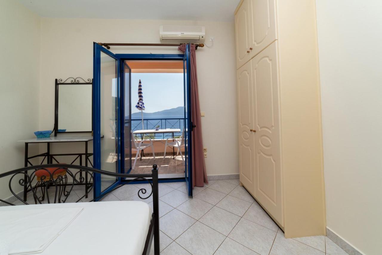 Natassa Apartments Agia Efimia Exterior photo
