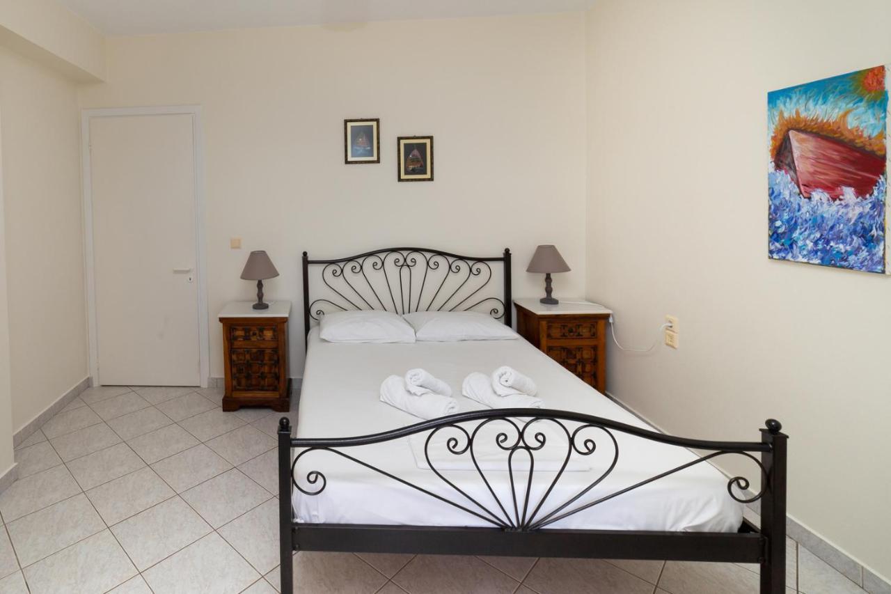 Natassa Apartments Agia Efimia Exterior photo