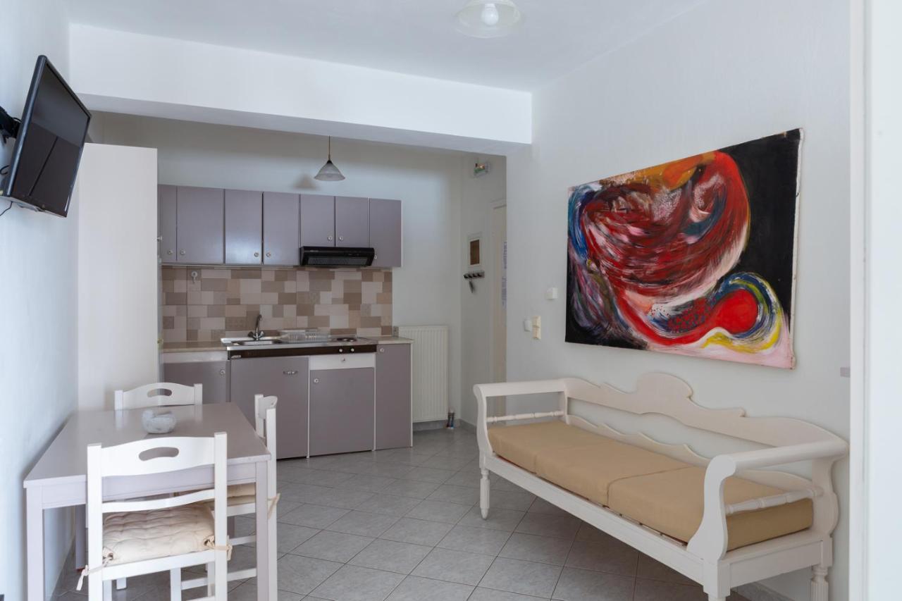 Natassa Apartments Agia Efimia Exterior photo